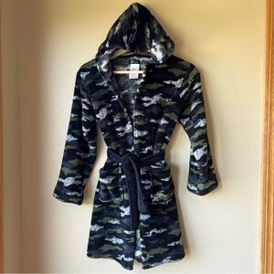 CuddlDuds Robe Boys Size M (8-10) Years Green Camo Camouflage Belted Cozy Comfy